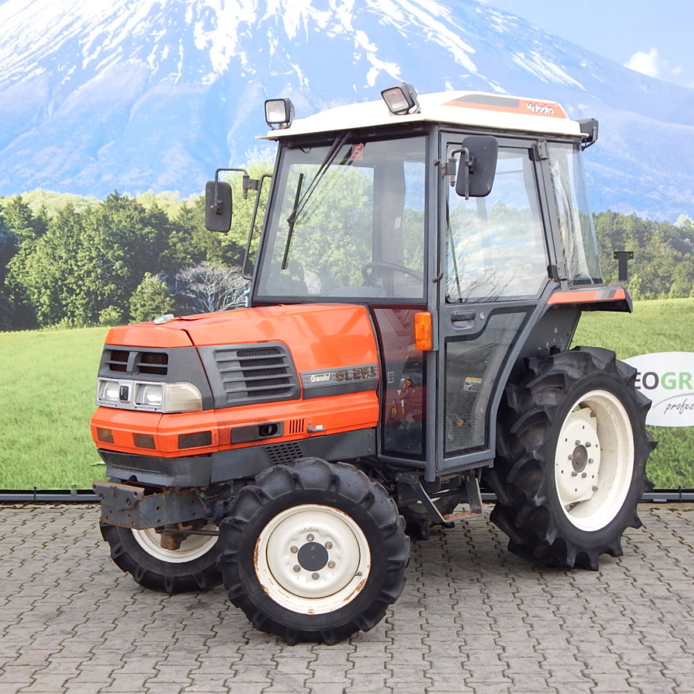 Kubota, model GL268, nr. ramy:20464 4WD+KABINA AC 