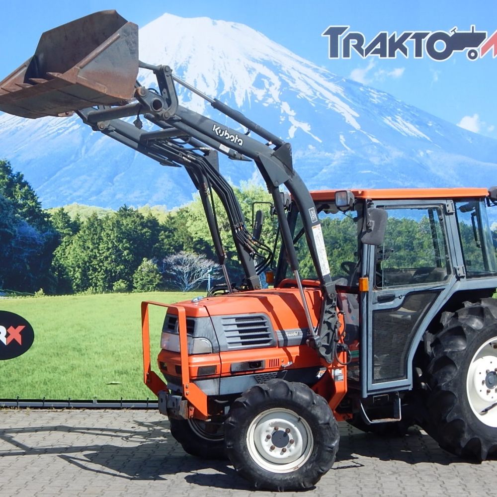 Kubota, model GL320, nr. ramy:37668 4WD+TUR+KAB AC